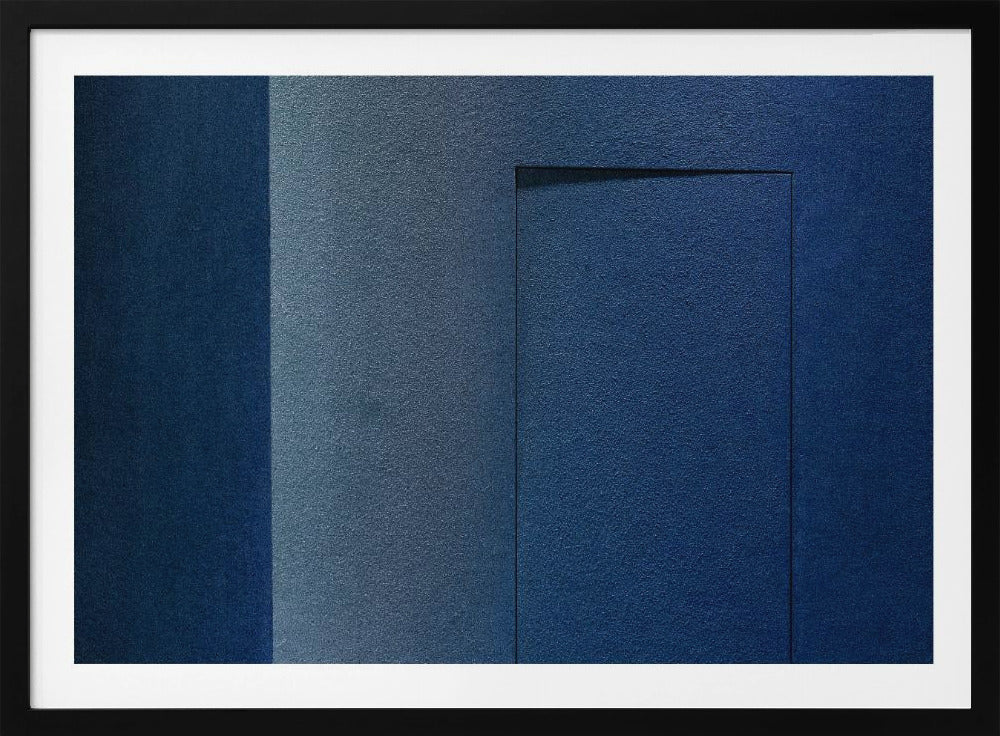 Minimalismo blu o una porta segreta | Poster - Stampe d’Arte