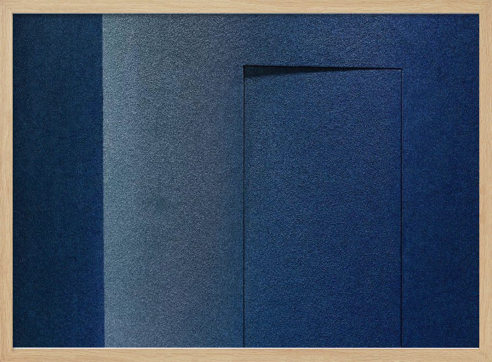 Minimalismo blu o una porta segreta | Poster - Stampe d’Arte