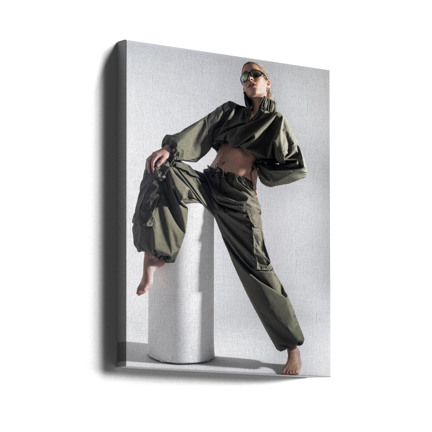 Carlota in fashion | Canvas