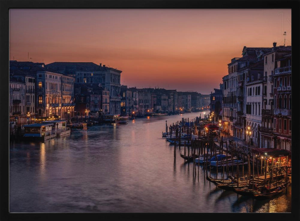 Venetsian Canal Grande auringonlaskussa | Julisteet - Taidevedokset