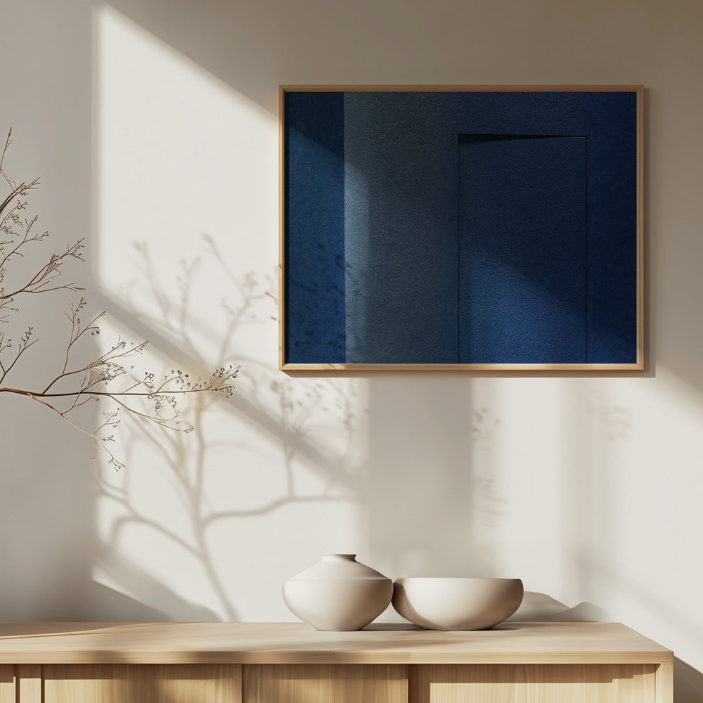 Minimalismo blu o una porta segreta | Poster - Stampe d’Arte