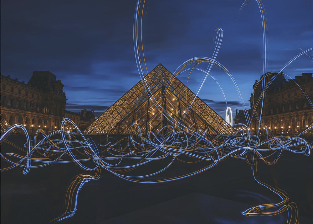 Pintura luminosa en el Museo del Louvre | Papel Pintado Fotográfico