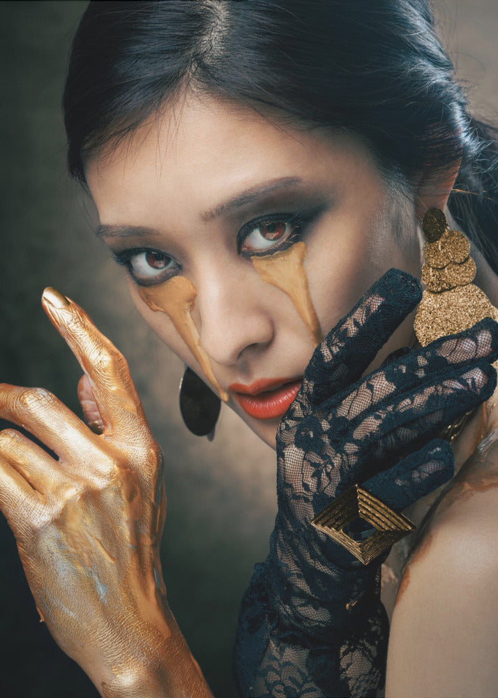 Gold Hand | Canvas