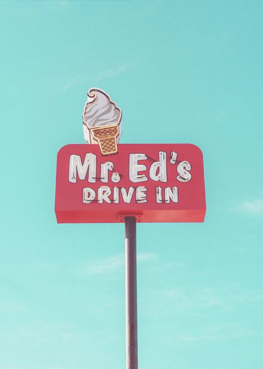 Mr. Eds Drive-In vintage-skilt i Urbana, Missouri, USA | Lerretsbilder
